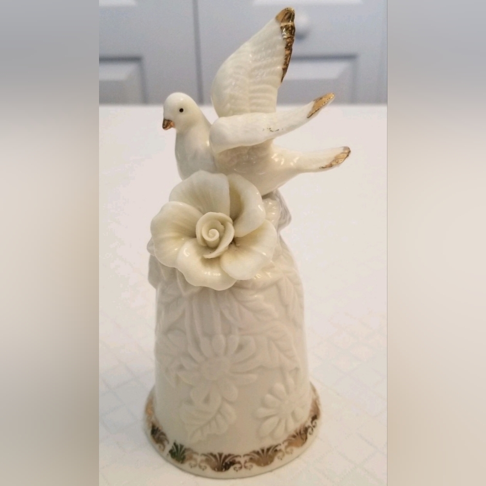 Cracker Barrel "Elegant Collection Porcelain Rose Design/ Dove Bell- New!